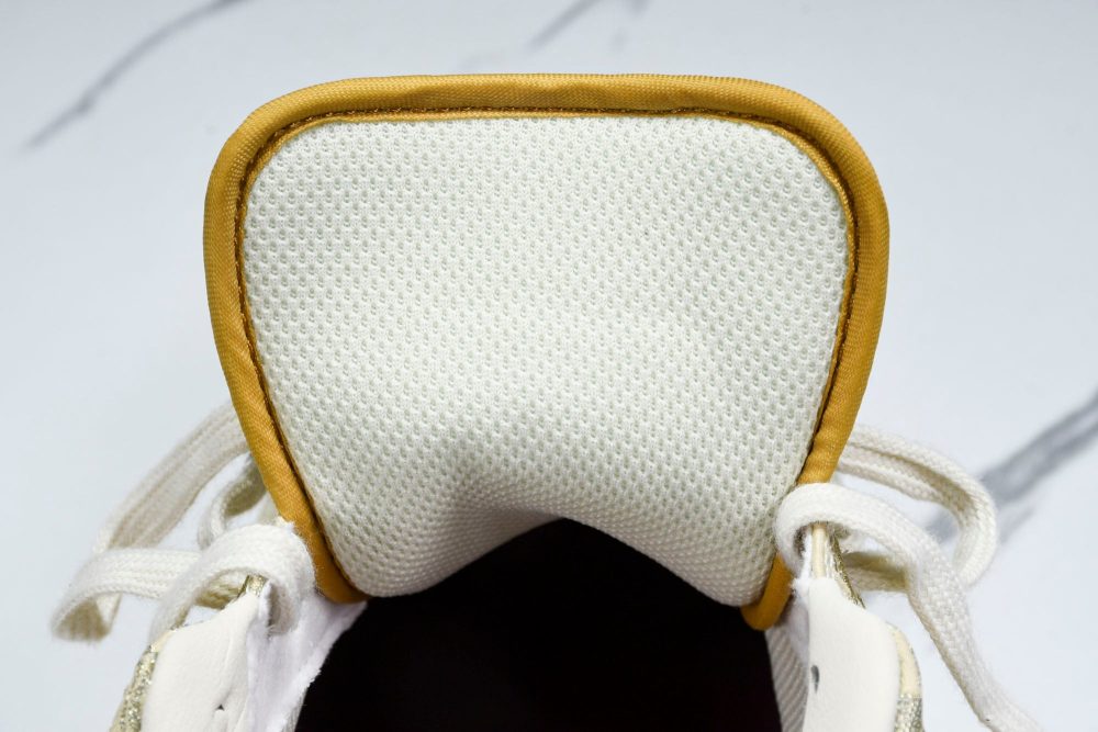 AF1 Low Year of the Dragon 'Gold' (2024) - Image 10