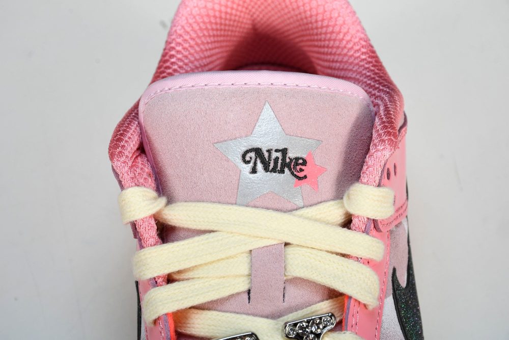 SB Dnk Low LX 'Barbie' - Image 11
