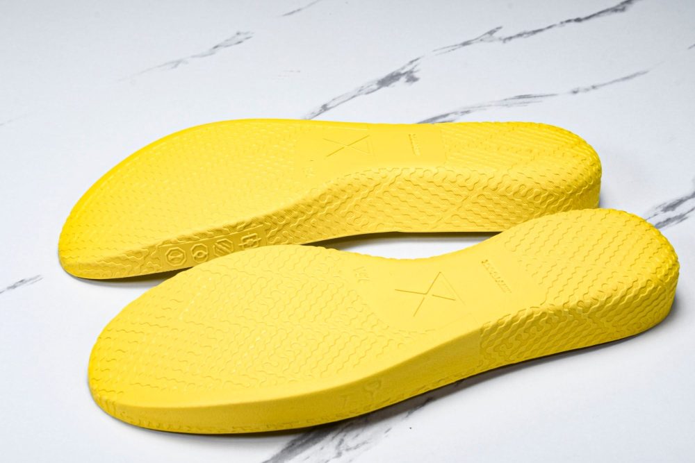 Kobe 8 XDR 'Black Yellow' - Image 17