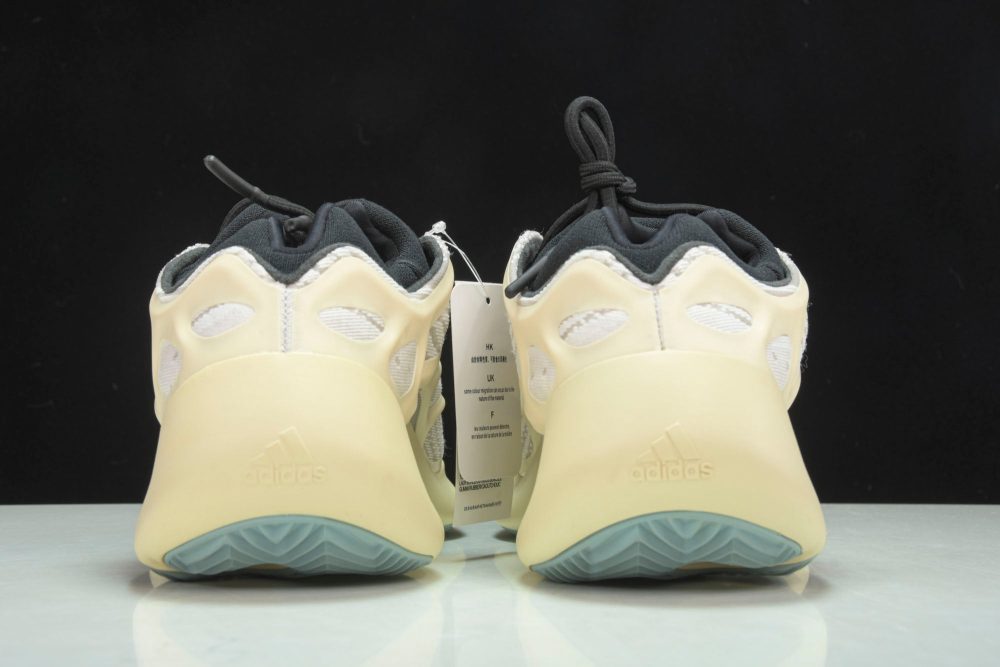 Yzy 700 V3 Azael - Image 7