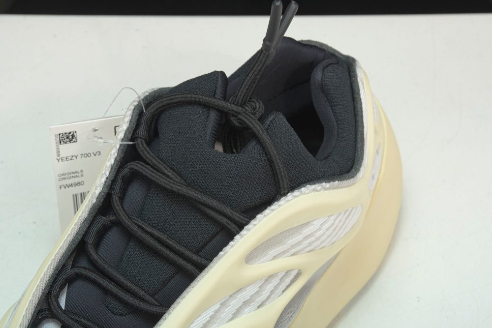 Yzy 700 V3 Azael - Image 11