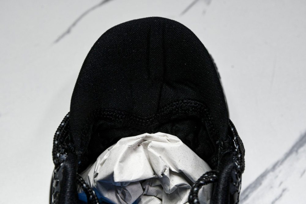 Kobe 6 'Dark Knight' - Image 12