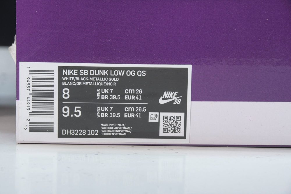 Supreme x SB Dnk Low Stars 'Black' - Image 40