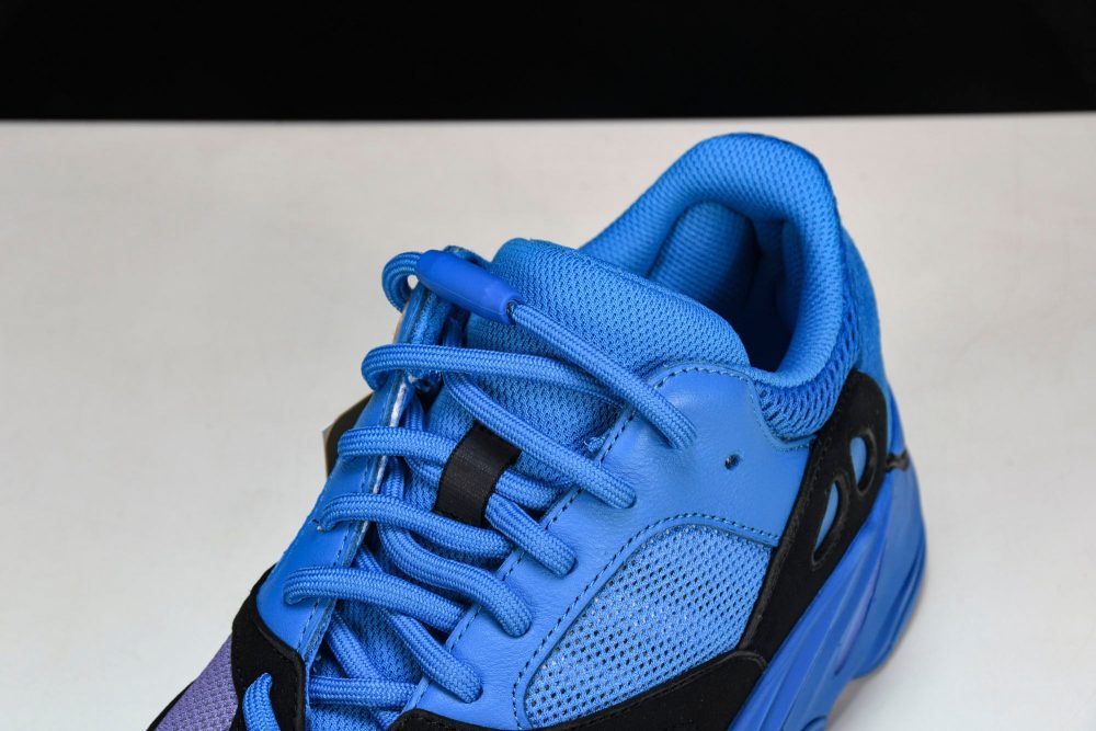 Yzy Boost 700 Hi-Res Blue - Image 11