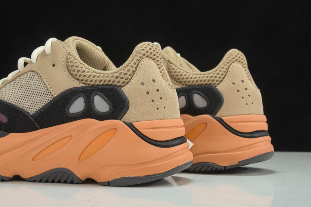 Yzy Boost 700 Enflame Amber - Image 8