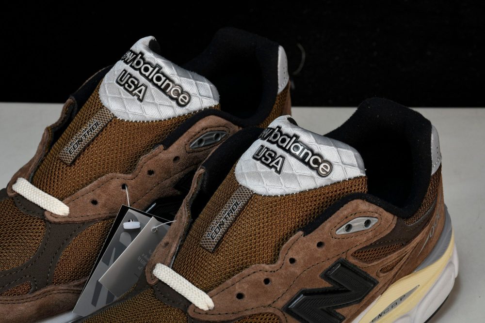 NB 990v3 x JJJJound 'Montréal' - Image 20