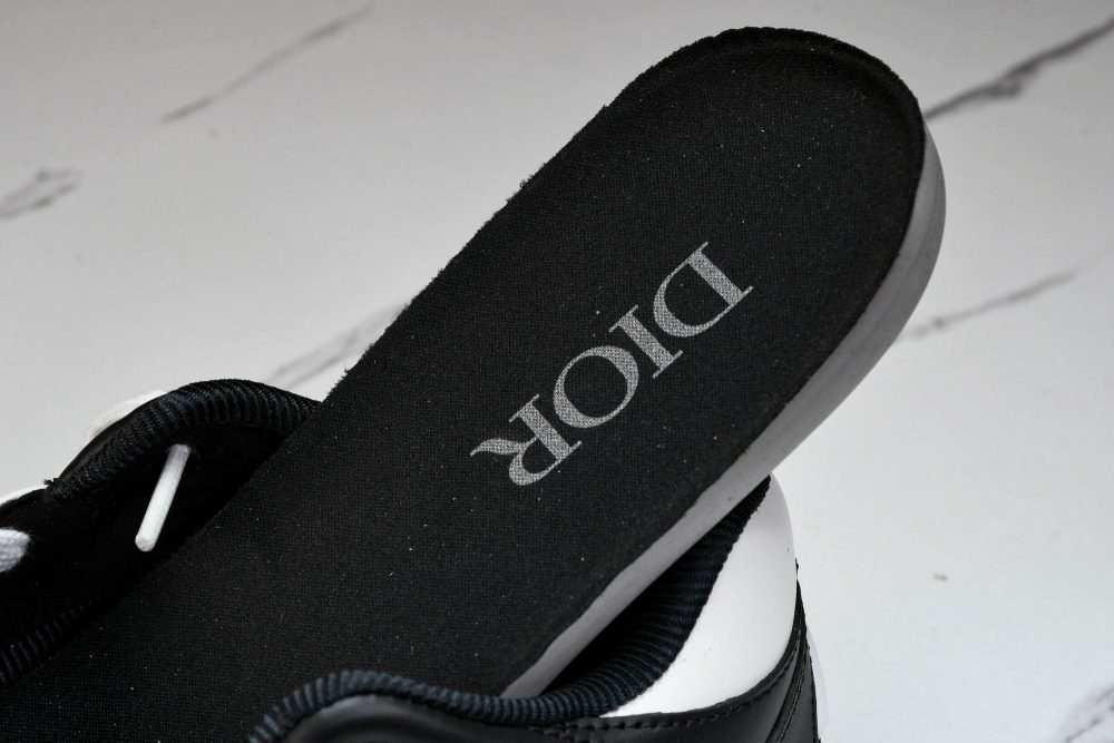 D1or B57 Mid-Top "Black White' - Image 13