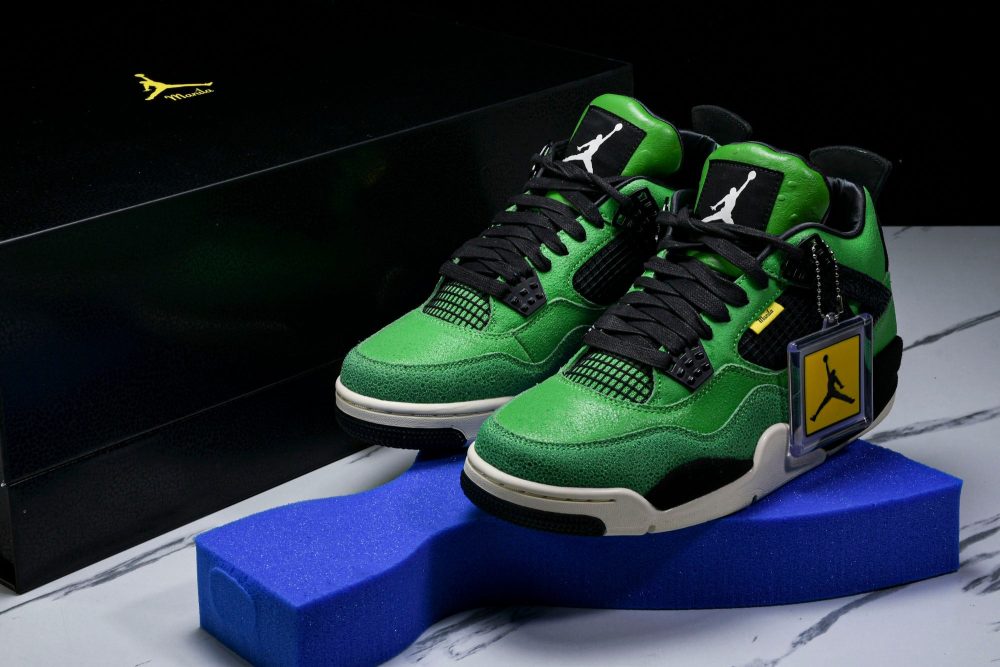 AJ4 Retro 'Manila' (Special Box) - Image 26