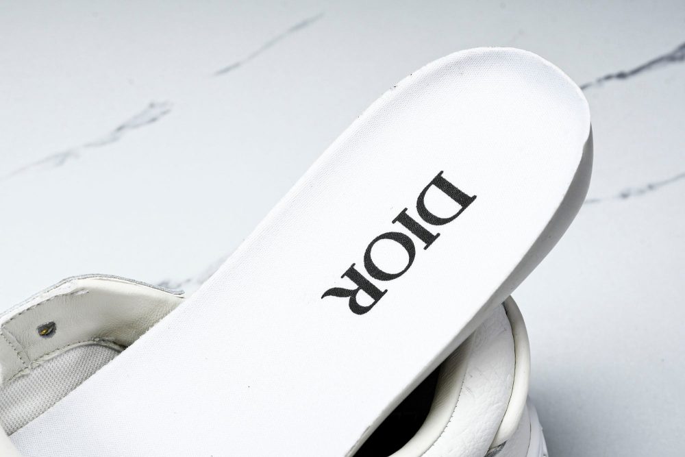 D1or B33 Gravity Leather 'Oblique Triple White' - Image 13