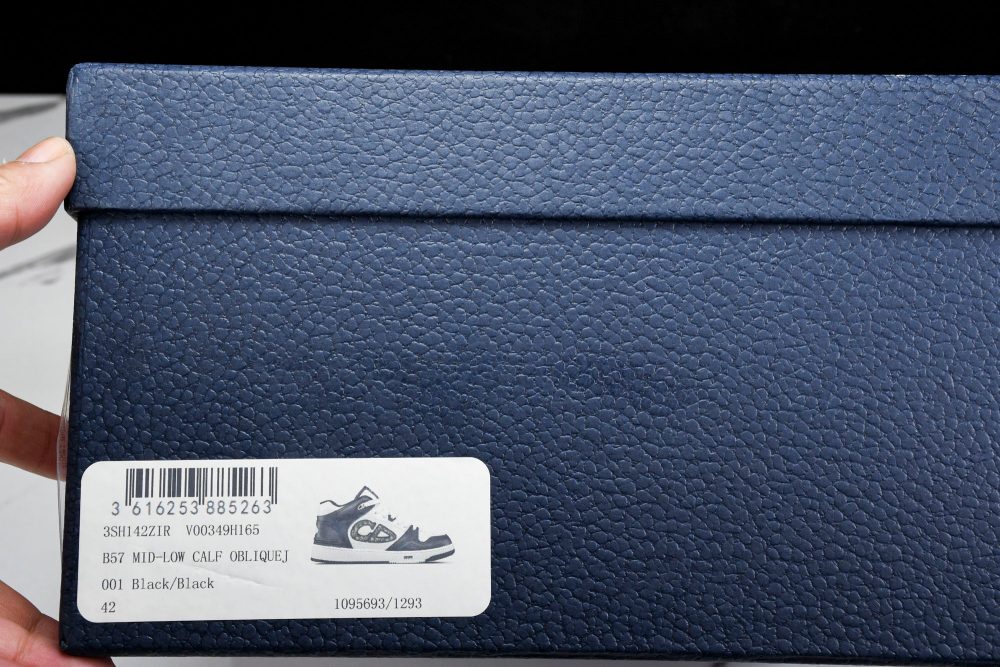 D1or B57 Mid-Top "Black White' - Image 28