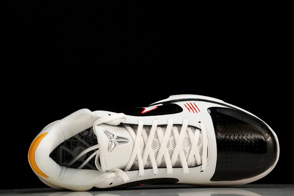Kobe 5 Protro 'Bruce Lee Alternate' - Image 4