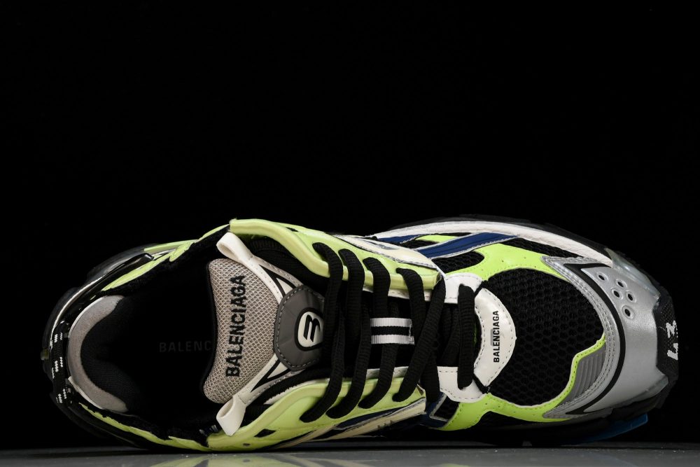 Runner 'Green Blue Grey Black' - Image 4