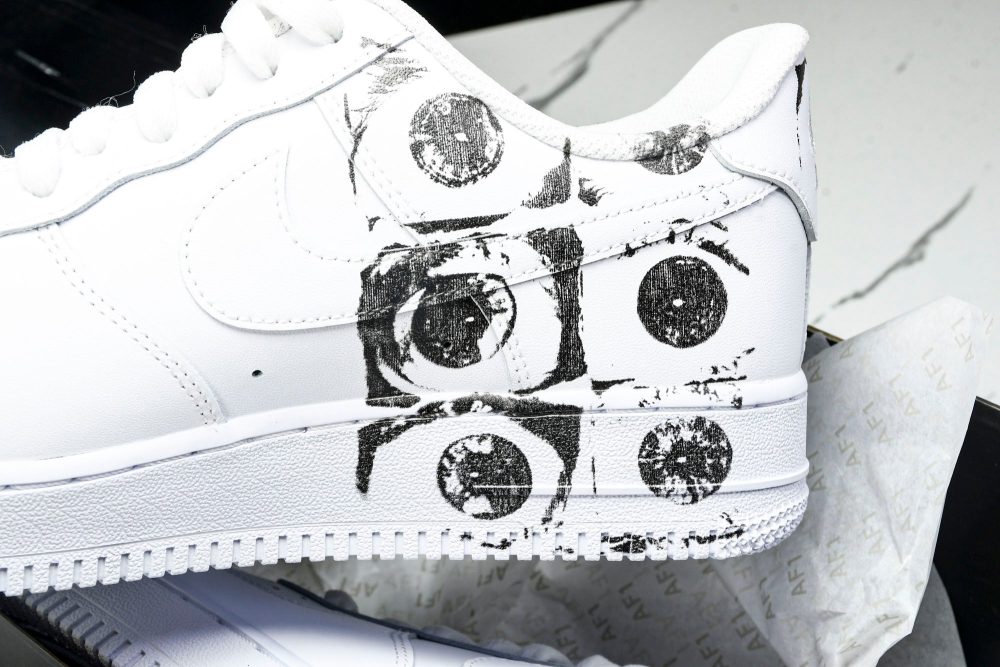 AF1 x Comme des Garcons SHIRT x Supreme 'Eyes' - Image 29