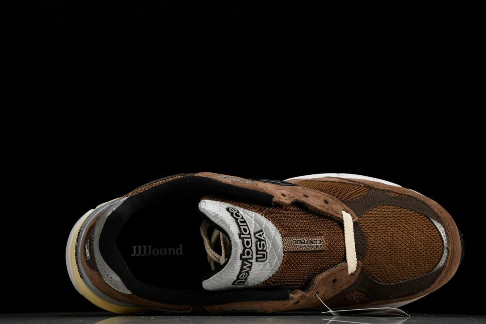 NB 990v3 x JJJJound 'Montréal' - Image 4