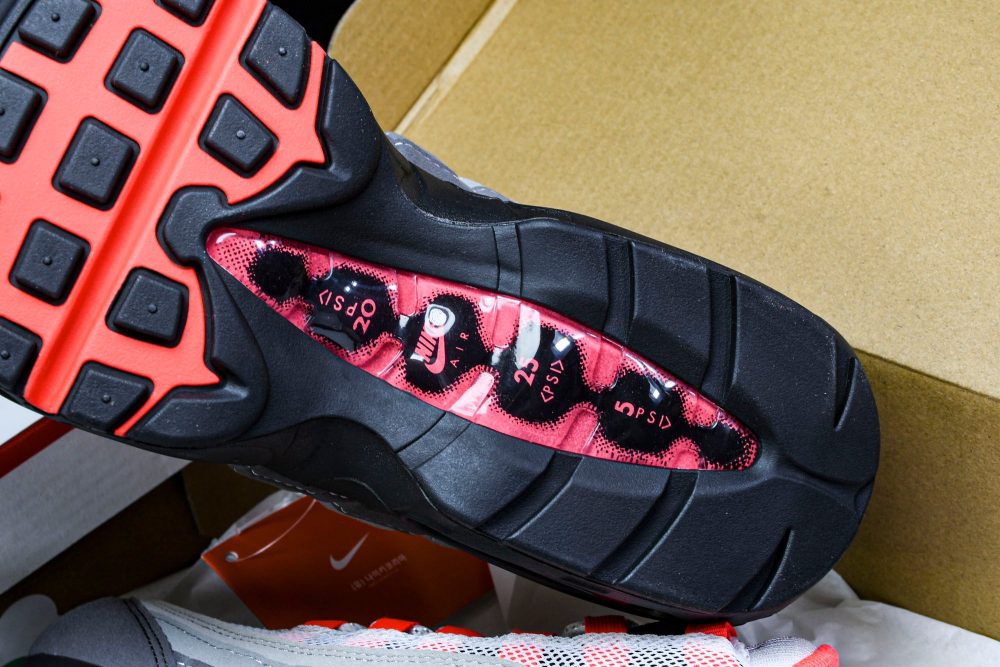 AM95 OG 'Solar Red' - Image 22