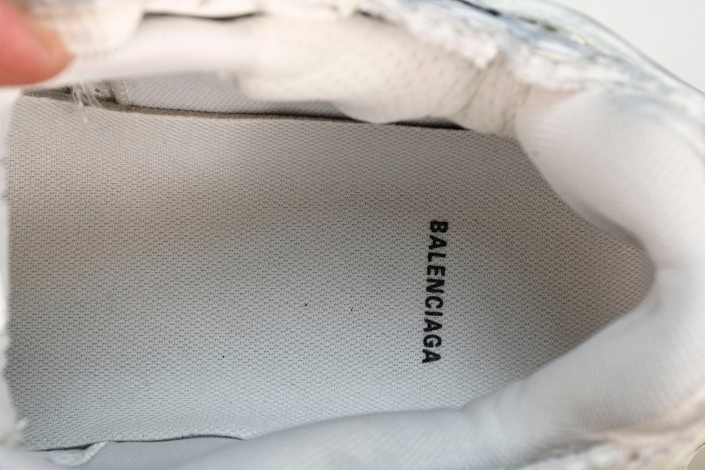 Runner 'White Graffiti' - Image 13