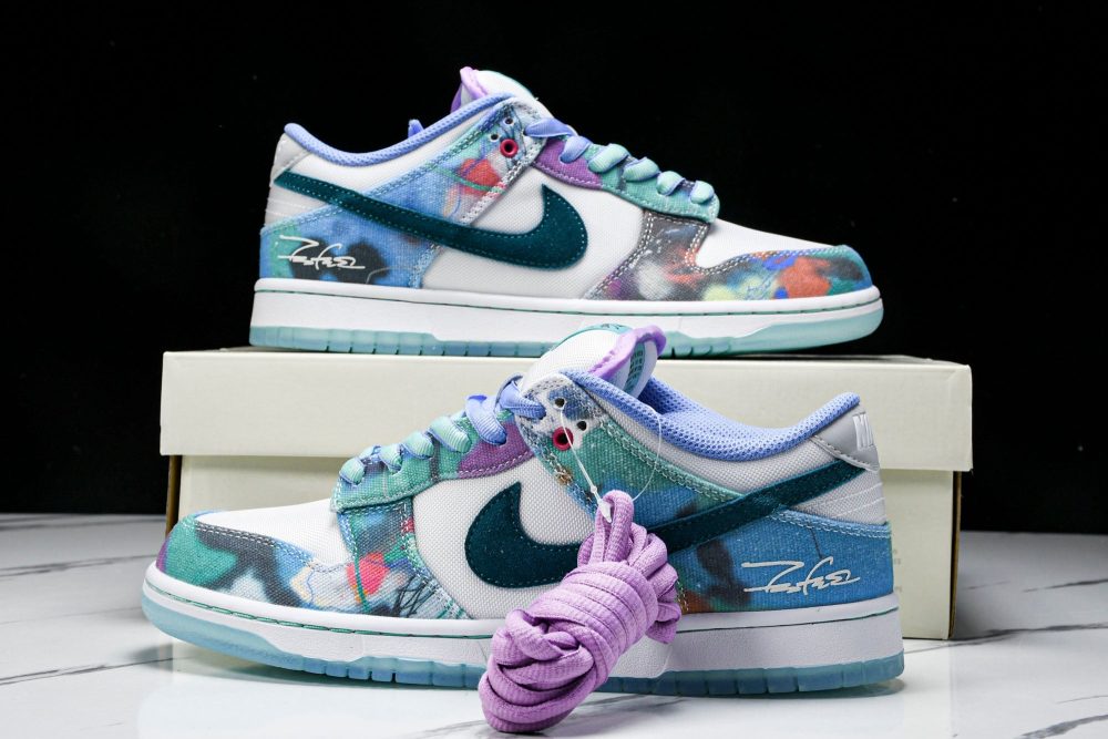 SB Dnk Low x Futura Laboratories 'Bleached Aqua' - Image 24