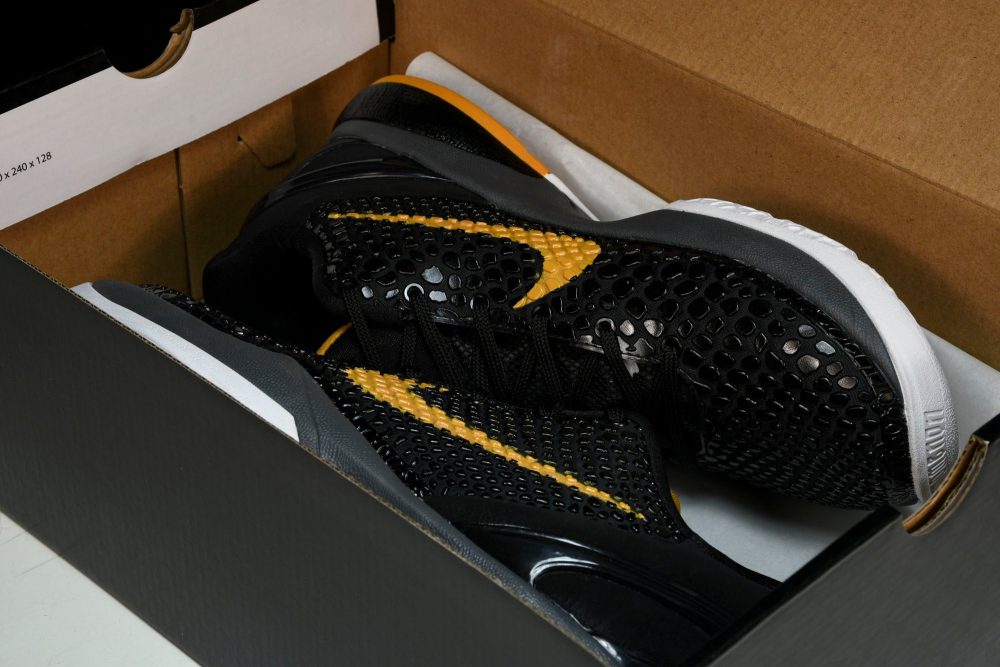Kobe 6 'Black Del Sol' - Image 21