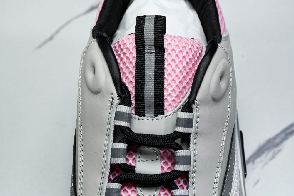D1or B22 'Pale Pink Grey' - Image 11