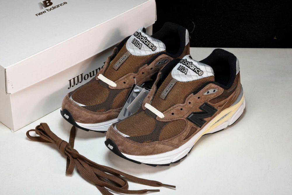 NB 990v3 x JJJJound 'Montréal' - Image 21