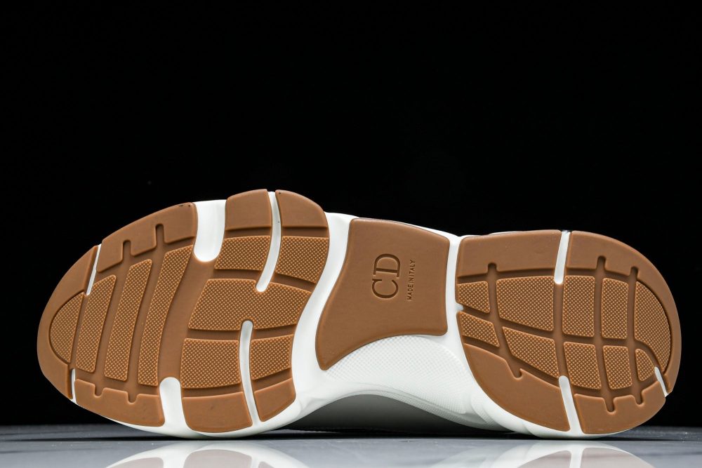 D1or B22 'Pale Pink Grey' - Image 5