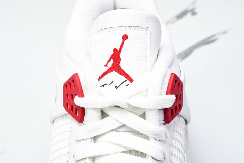 AJ4 Retro SB 'Varsity Red' (Friends & Family) - Image 11