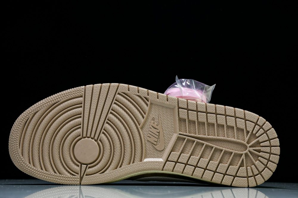 Travis Scott AJ1 Retro Low OG 'Sail Shy Pink' - Image 5