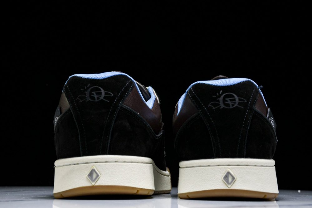 Travis Scott x D1or B713 Cactus Jack 'Mocha Black' - Image 7