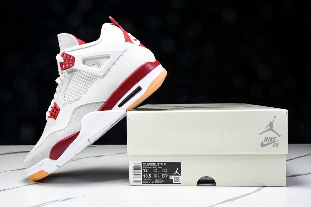 AJ4 Retro SB 'Varsity Red' (Friends & Family) - Image 23