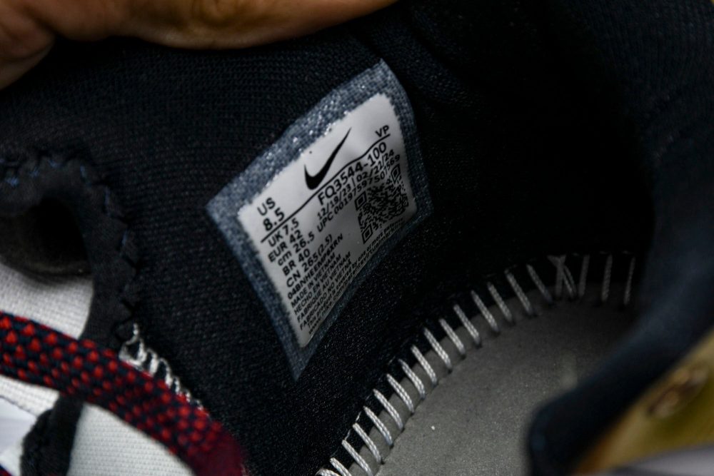 Kobe 4 Protro 'Gold Medal' - Image 14