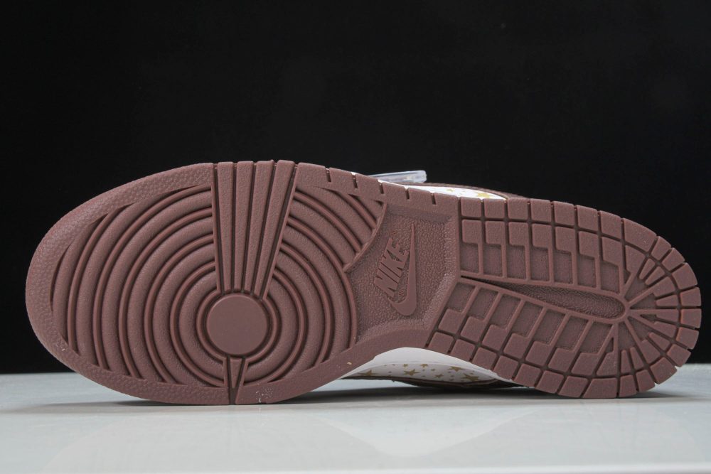 Supreme x SB Dnk Low Stars 'Barkroot Brown' - Image 5