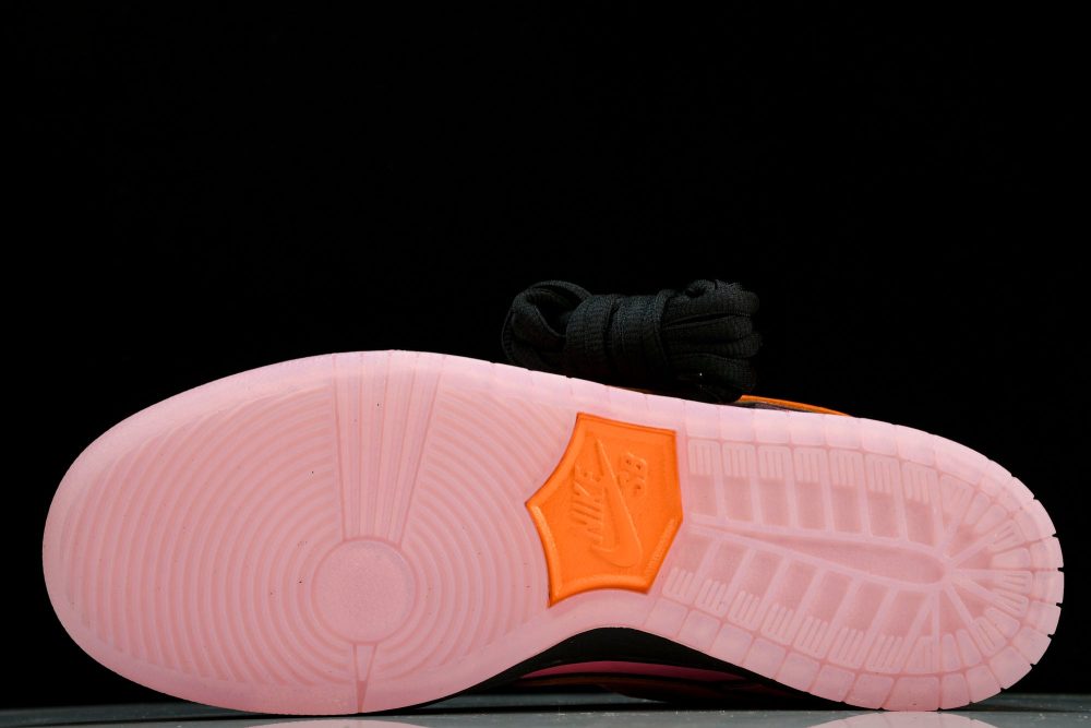Powerpuff Girls x SB Dnk Low 'Blossom' - Image 5