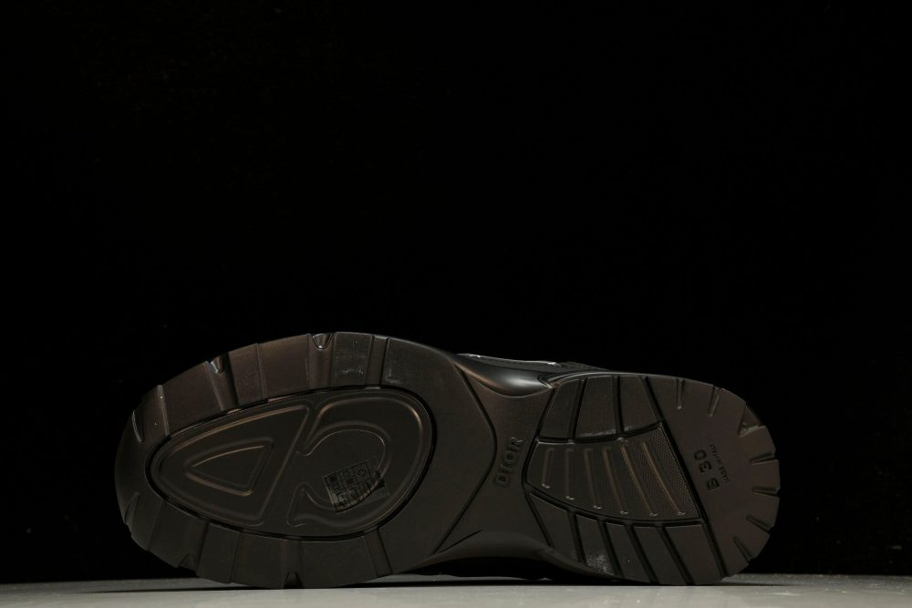 D1or B30 'Triple Black' - Image 5