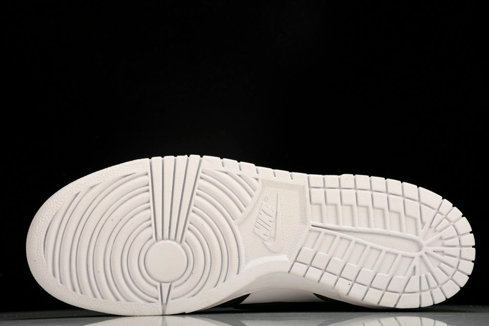 Dnk High x AMBUSH 'Black White' - Image 5