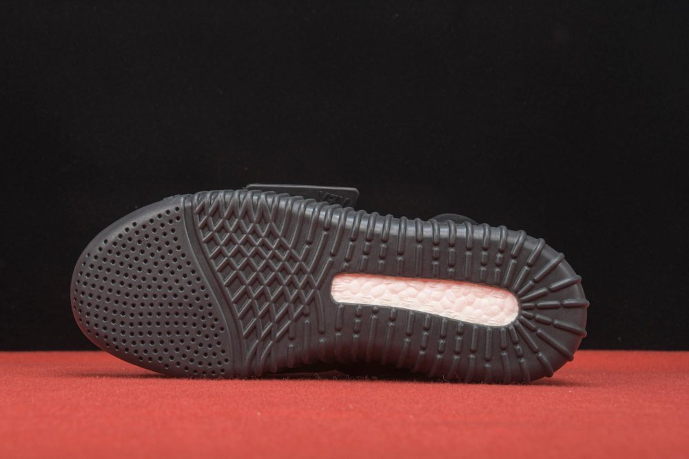 Yzy Boost 750 Triple Black - Image 5