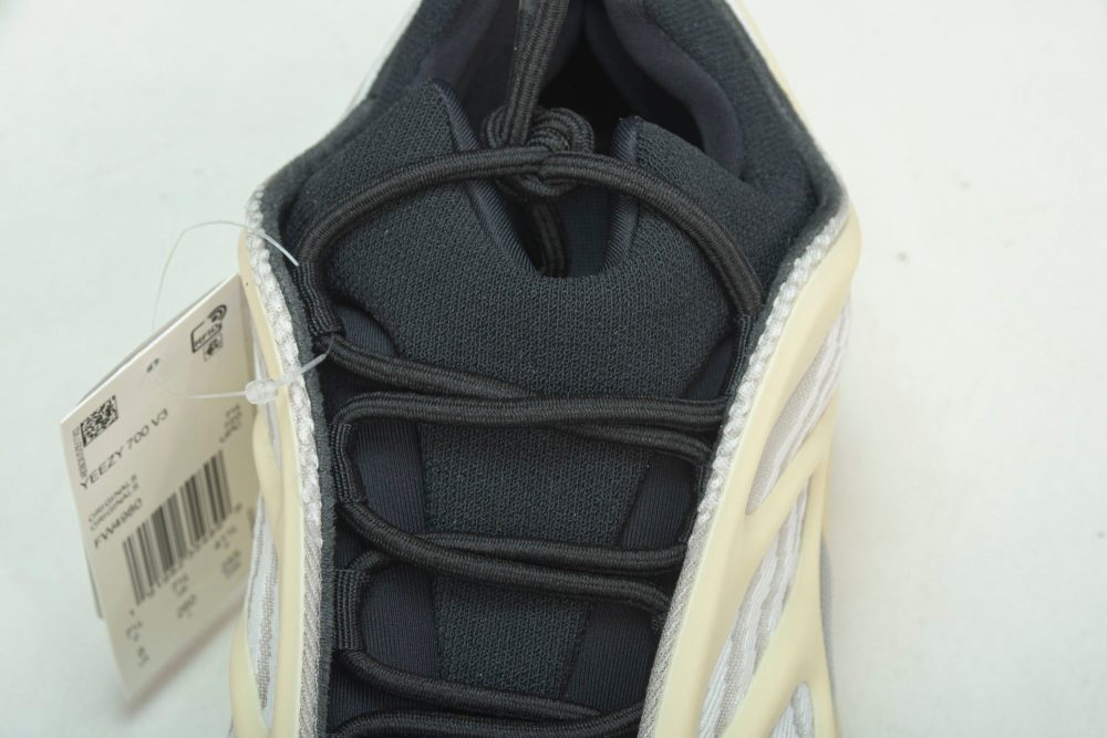 Yzy 700 V3 Azael - Image 12