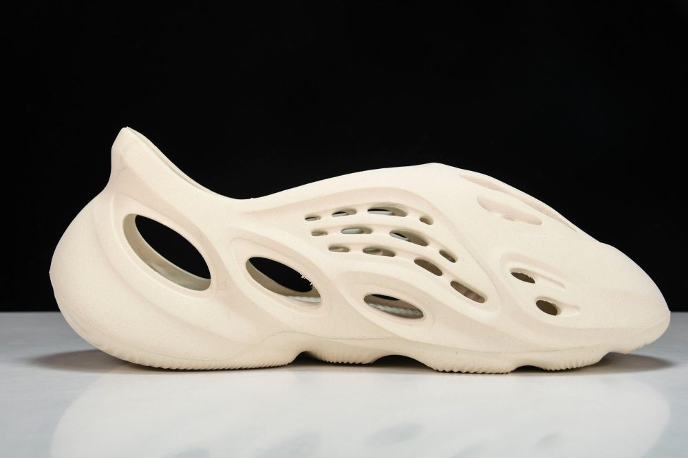 Yzy Foam RNNR 'Ararat' - Image 3