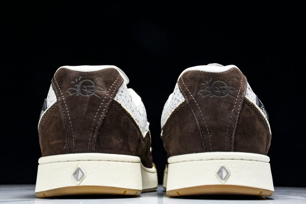 Travis Scott x D1or B713 Cactus Jack 'Beige Brown Python' - Image 7