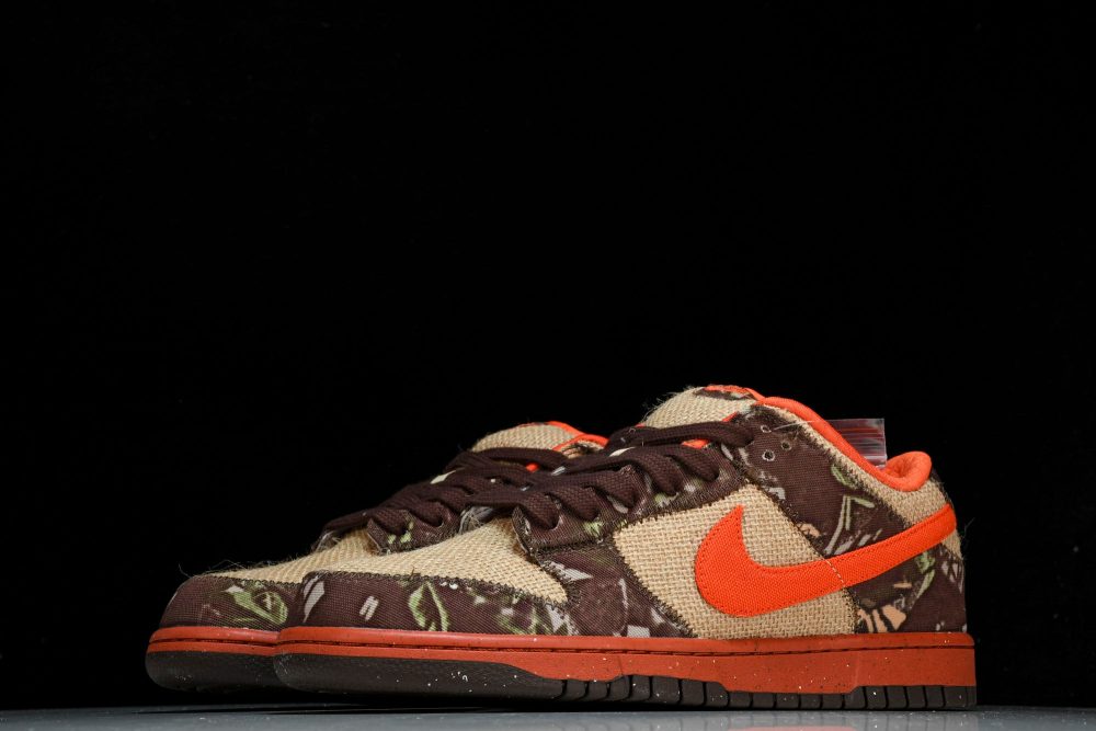SB Dnk Low x Reese Forbes 'Hunter' - Image 2
