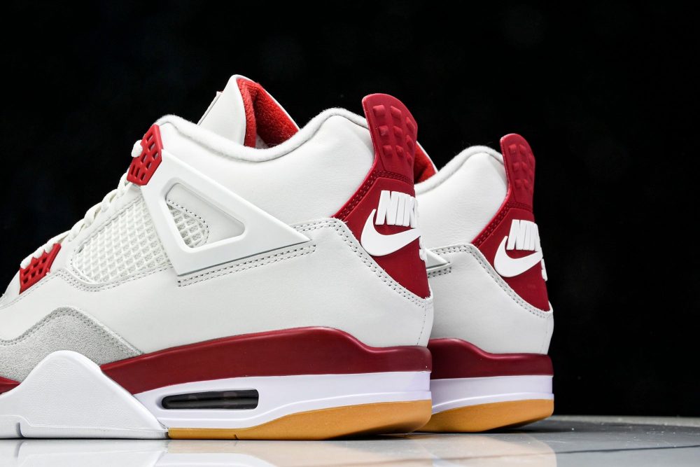 AJ4 Retro SB 'Varsity Red' (Friends & Family) - Image 8