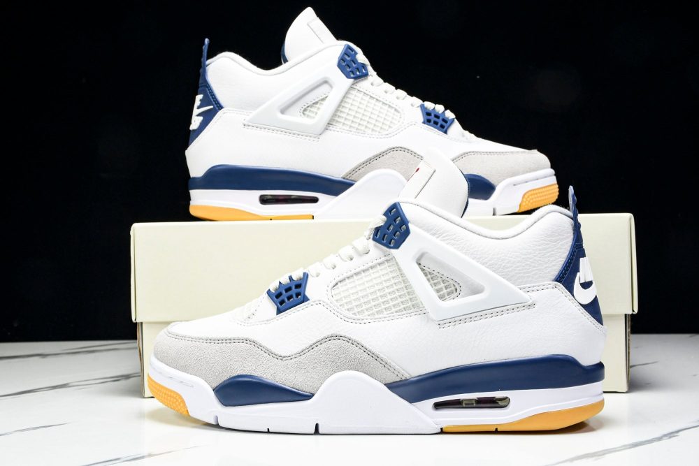 AJ4 Retro SB 'Navy' - Image 21
