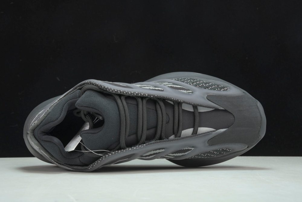 Yzy 700 V3 Alvah - Image 4