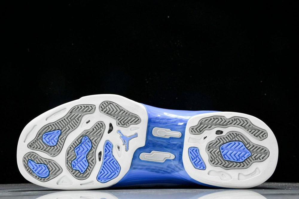 AJ17 Retro 'University Blue' (2024) - Image 5