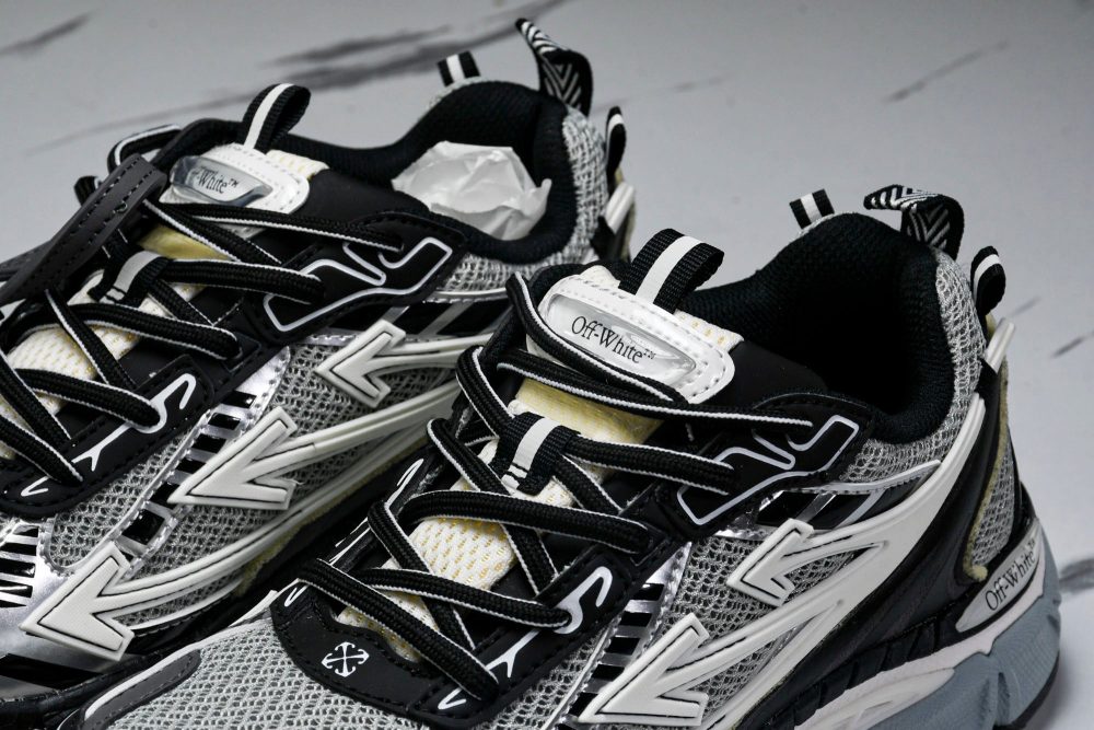 Off-White "Be Right Back" Sneaker 'Silver' - Image 19