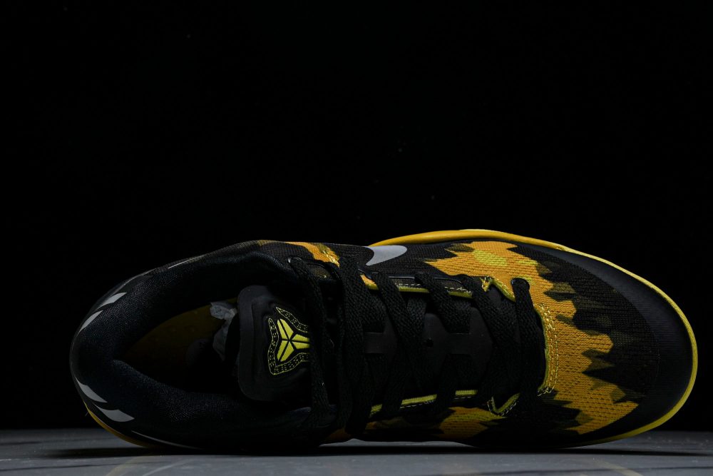 Kobe 8 XDR 'Black Yellow' - Image 4