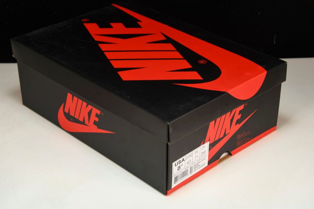 AJ1 Retro Low OG 'Chicago' - Image 33