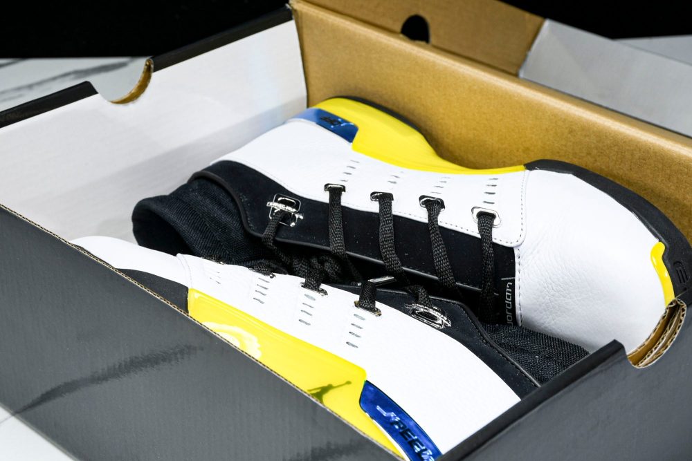AJ17 Retro 'All-Star Lightning' (2024) - Image 20