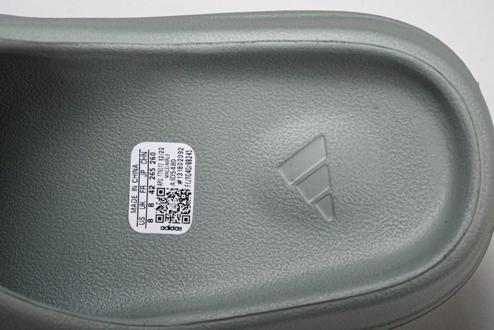 Yzy Slide 'Salt' - Image 11