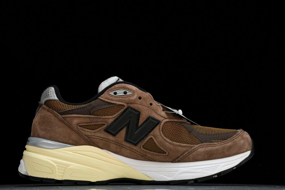 NB 990v3 x JJJJound 'Montréal' - Image 3