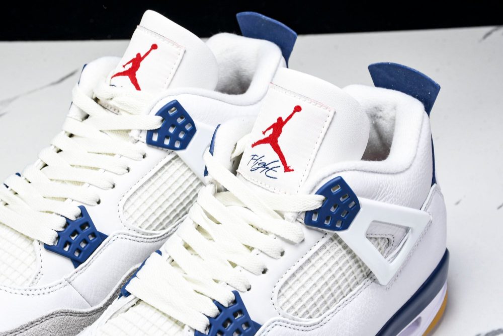 AJ4 Retro SB 'Navy' - Image 19